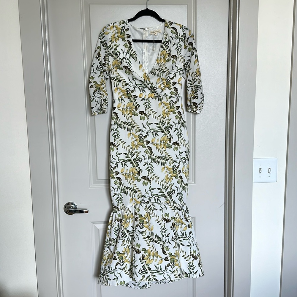 Botanical 3/4 sleeve b-neck dress - size m